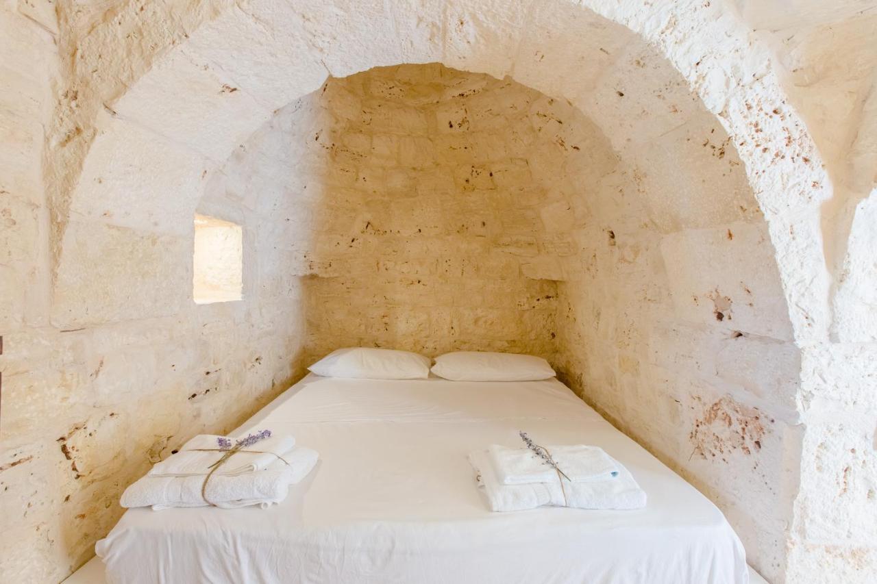 Trullo Zese Con Piscina Privata Villa San Michele Salentino Exterior photo