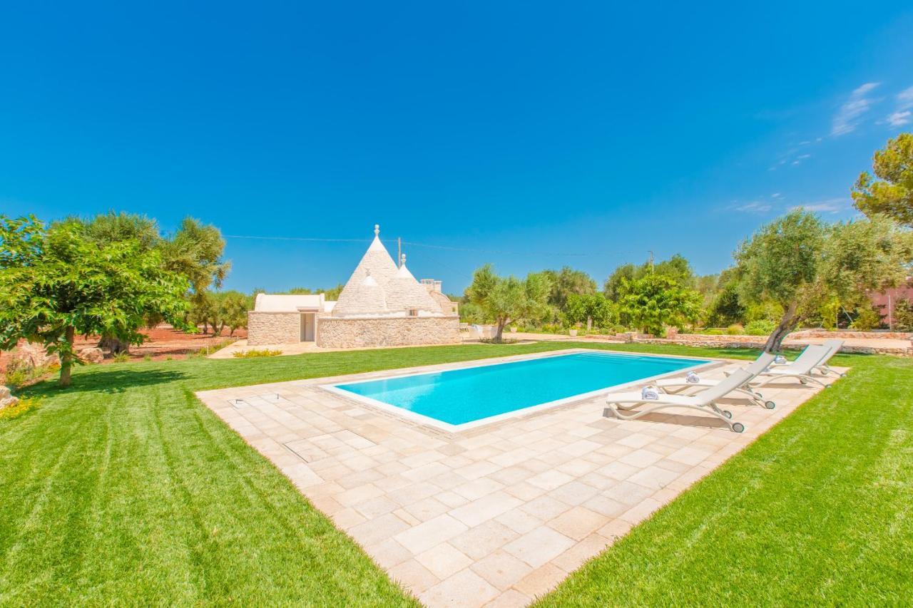 Trullo Zese Con Piscina Privata Villa San Michele Salentino Exterior photo