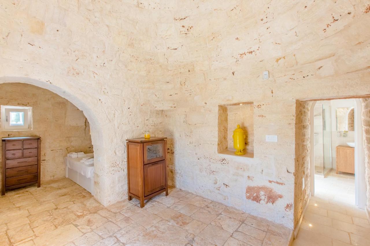 Trullo Zese Con Piscina Privata Villa San Michele Salentino Exterior photo